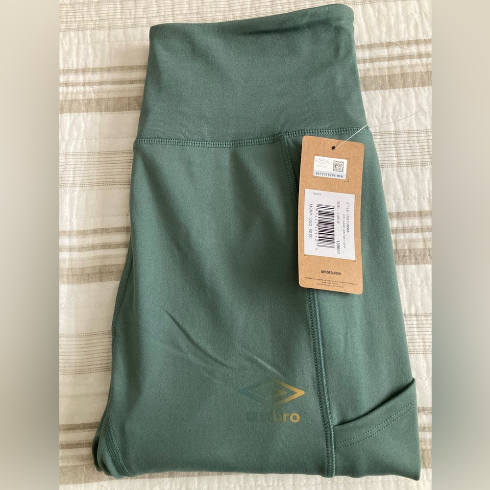 Umbro Women’s Pivot Legging Large UUL1UBSM-Sage Leaf/bay Leaf